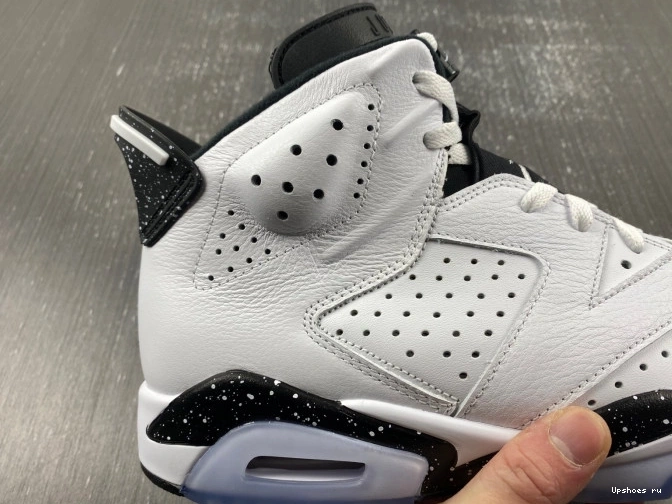 6 CT8529-112 Reverse Retro Jordan Oreo  0922
